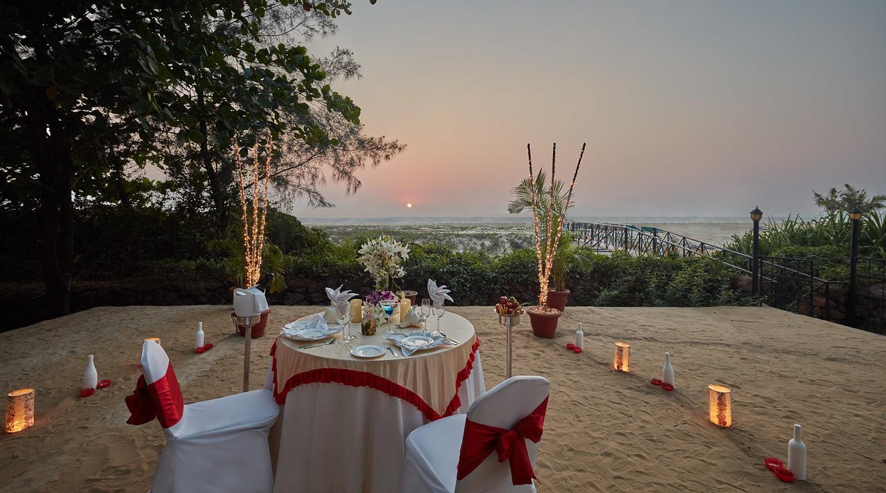 Royal Orchid Beach Resort & Spa, Utorda Beach Goa Exteriör bild