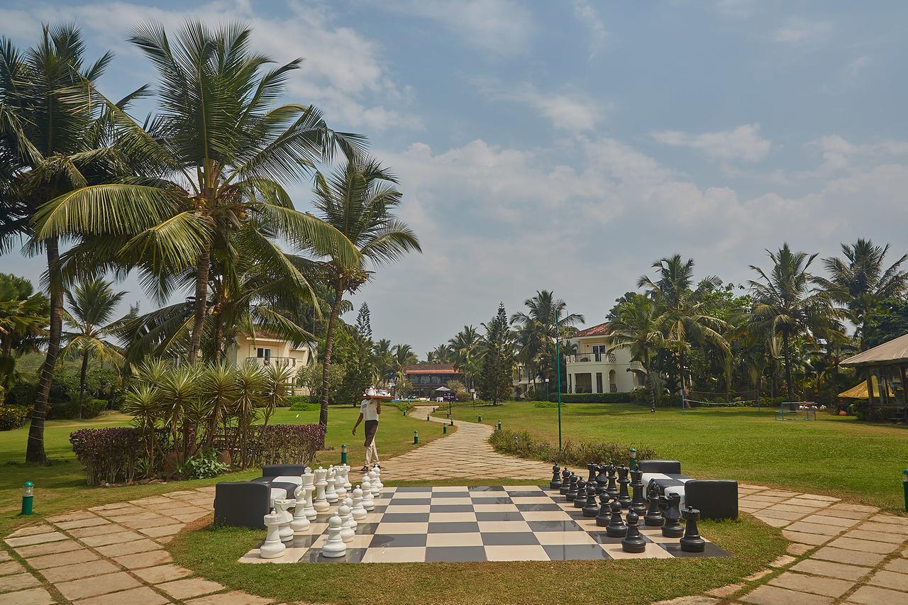 Royal Orchid Beach Resort & Spa, Utorda Beach Goa Exteriör bild